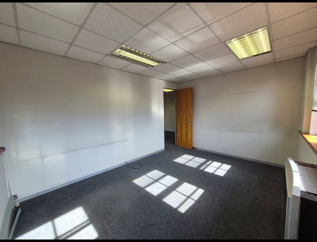 190M² OFFICE TO LET IN SANDTON CENTRAL